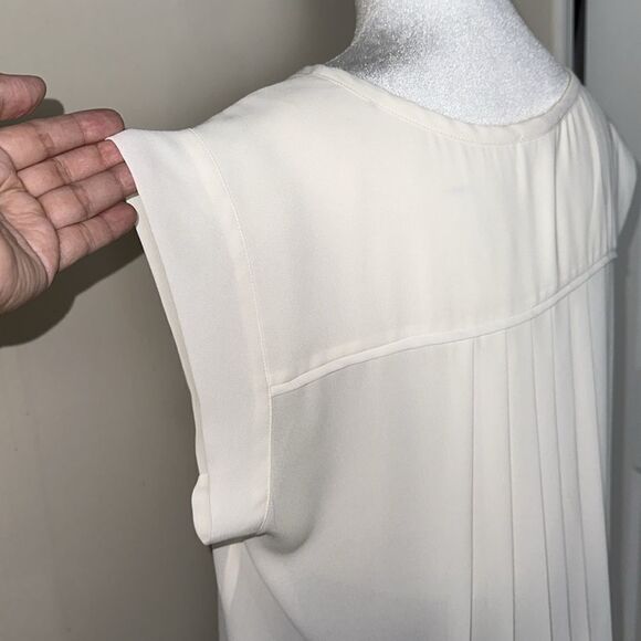 Anthro x Pleione XL Ivory High Low Pleated Back Front Keyhole Cap Sleeve Shell - Picture 10 of 10